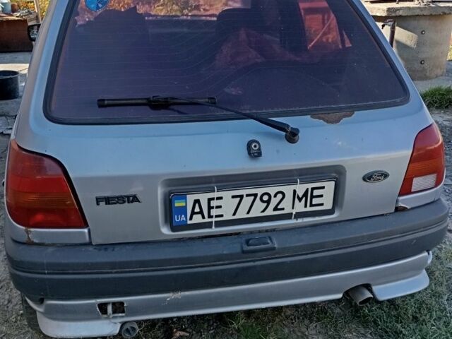 Сірий Форд Фієста, об'ємом двигуна 1.1 л та пробігом 450 тис. км за 800 $, фото 2 на Automoto.ua