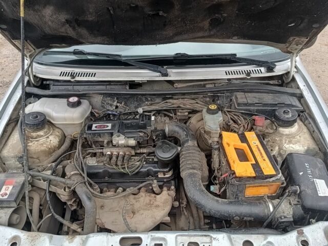 Сірий Форд Фієста, об'ємом двигуна 1.3 л та пробігом 200 тис. км за 1750 $, фото 8 на Automoto.ua