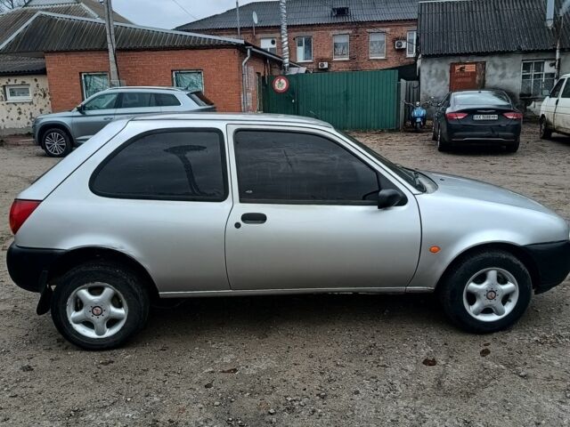 Сірий Форд Фієста, об'ємом двигуна 1.3 л та пробігом 200 тис. км за 1750 $, фото 5 на Automoto.ua