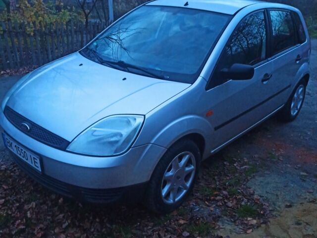 Серый Форд Фиеста, объемом двигателя 1.3 л и пробегом 187 тыс. км за 3400 $, фото 9 на Automoto.ua