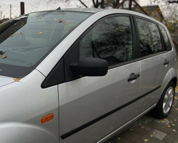 Сірий Форд Фієста, об'ємом двигуна 1.3 л та пробігом 187 тис. км за 3400 $, фото 3 на Automoto.ua