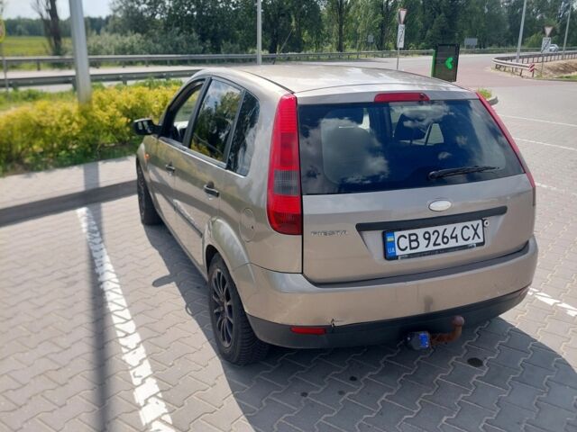 Серый Форд Фиеста, объемом двигателя 1.3 л и пробегом 303 тыс. км за 2800 $, фото 1 на Automoto.ua