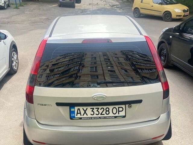Сірий Форд Фієста, об'ємом двигуна 1.3 л та пробігом 280 тис. км за 2500 $, фото 12 на Automoto.ua