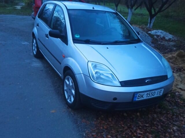 Серый Форд Фиеста, объемом двигателя 1.3 л и пробегом 187 тыс. км за 3400 $, фото 8 на Automoto.ua