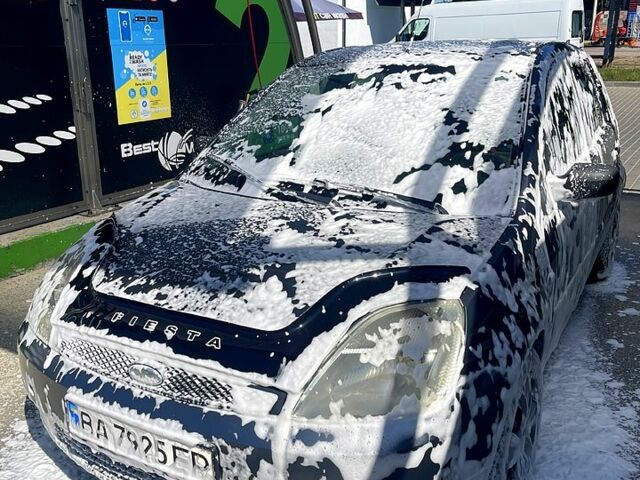 Сірий Форд Фієста, об'ємом двигуна 1.4 л та пробігом 207 тис. км за 3300 $, фото 5 на Automoto.ua