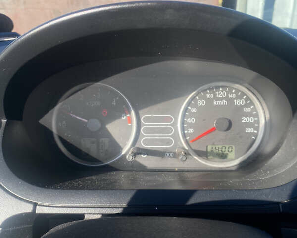 Серый Форд Фиеста, объемом двигателя 1.4 л и пробегом 250 тыс. км за 2800 $, фото 4 на Automoto.ua