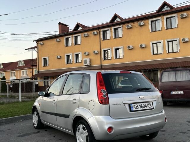 Сірий Форд Фієста, об'ємом двигуна 1.4 л та пробігом 182 тис. км за 4200 $, фото 6 на Automoto.ua