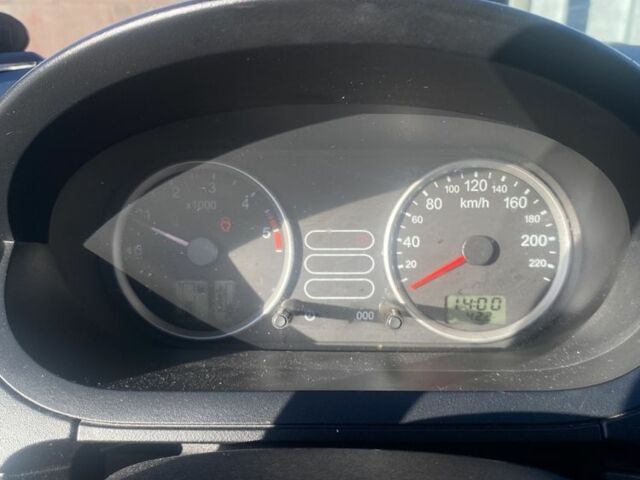 Серый Форд Фиеста, объемом двигателя 1.4 л и пробегом 250 тыс. км за 2800 $, фото 6 на Automoto.ua