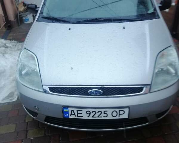 Сірий Форд Фієста, об'ємом двигуна 1.4 л та пробігом 200 тис. км за 4450 $, фото 2 на Automoto.ua