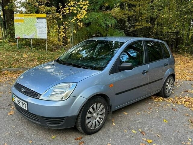 Сірий Форд Фієста, об'ємом двигуна 1.3 л та пробігом 105 тис. км за 3999 $, фото 1 на Automoto.ua