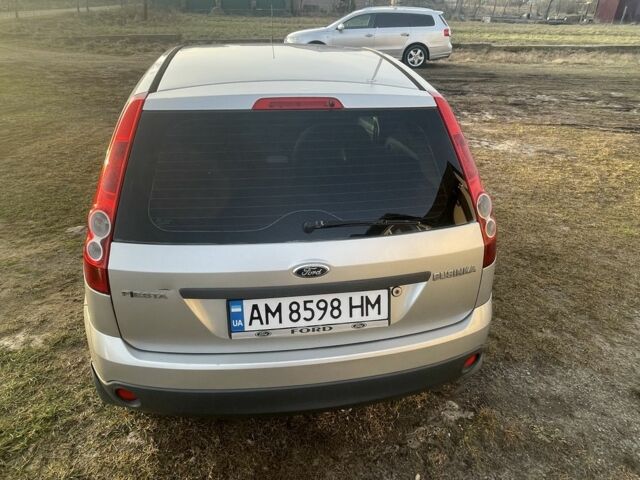 Форд Фиеста 2006 в Житомире на Automoto.ua Серый Форд Фиеста, объемом двигателя 1.4 л и пробегом 282 тыс. км за 3900 $, фото 10 на Automoto.ua