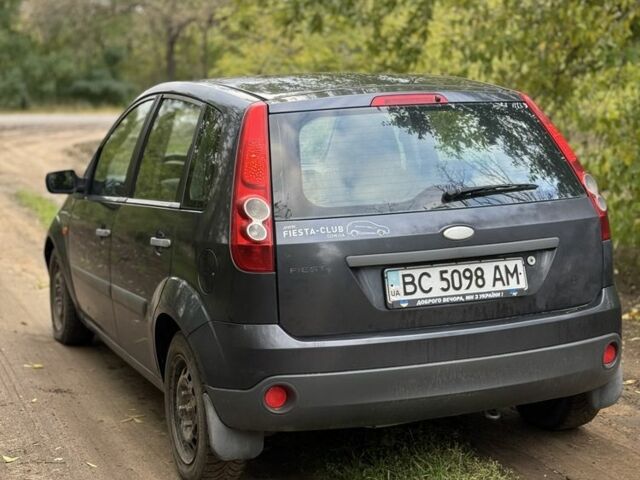 Форд Фиеста 2006 в Вознесенске на Automoto.ua Серый Форд Фиеста, объемом двигателя 1.4 л и пробегом 258 тыс. км за 2600 $, фото 3 на Automoto.ua