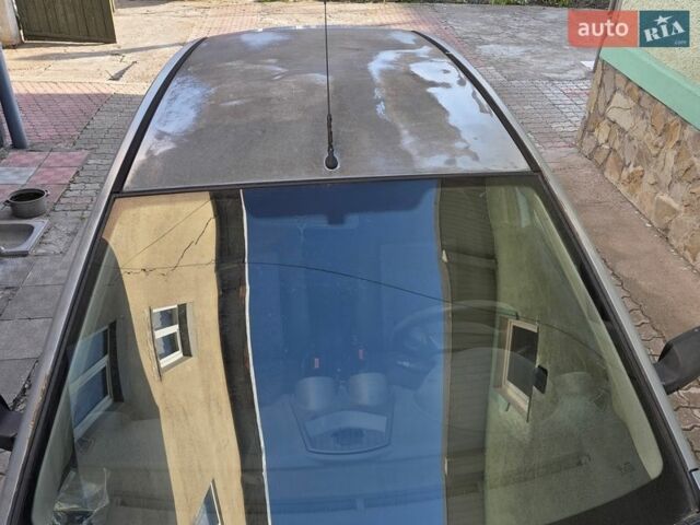 Серый Форд Фиеста, объемом двигателя 1.39 л и пробегом 240 тыс. км за 2200 $, фото 4 на Automoto.ua