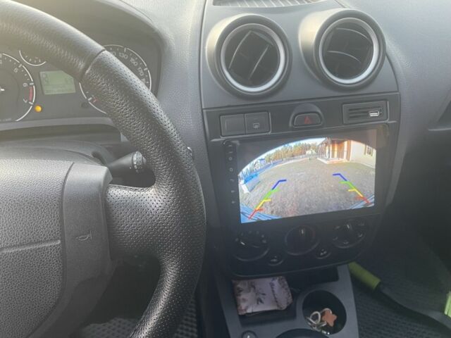 Форд Фиеста 2006 в Житомире на Automoto.ua Серый Форд Фиеста, объемом двигателя 1.4 л и пробегом 282 тыс. км за 3900 $, фото 18 на Automoto.ua