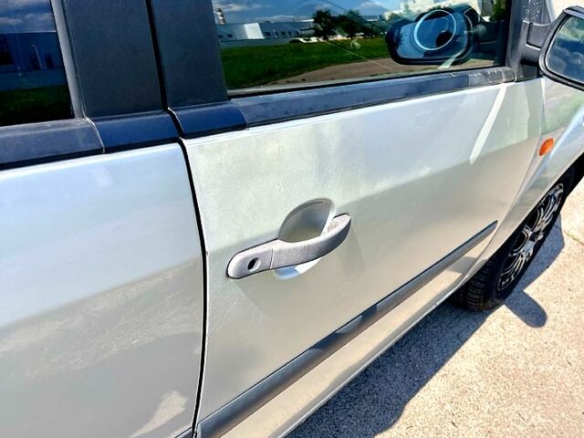 Серый Форд Фиеста, объемом двигателя 1.4 л и пробегом 283 тыс. км за 3999 $, фото 3 на Automoto.ua