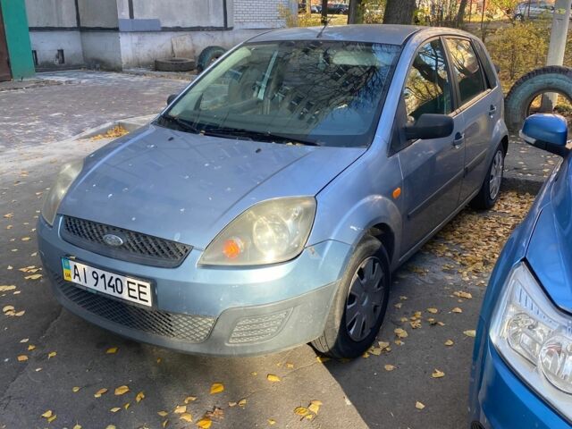 Сірий Форд Фієста, об'ємом двигуна 1.25 л та пробігом 233 тис. км за 2600 $, фото 6 на Automoto.ua