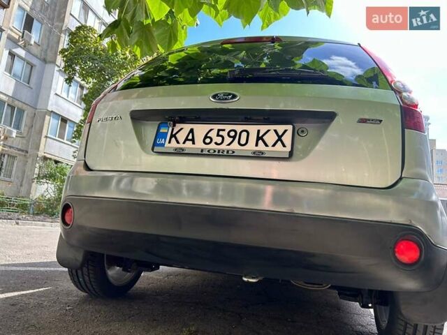 Сірий Форд Фієста, об'ємом двигуна 1.39 л та пробігом 183 тис. км за 5500 $, фото 13 на Automoto.ua