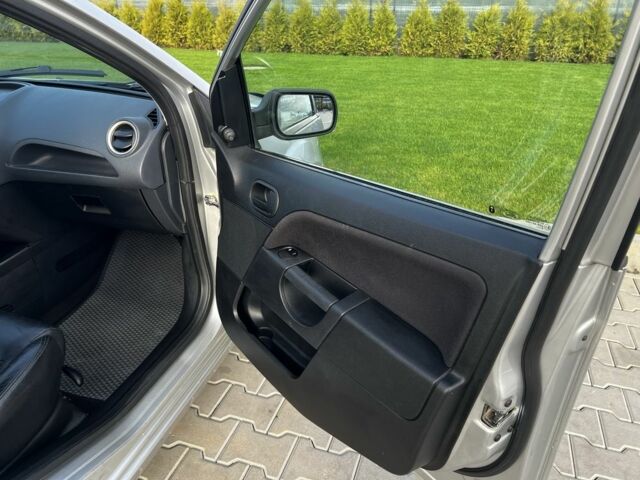 Сірий Форд Фієста, об'ємом двигуна 1.4 л та пробігом 202 тис. км за 4850 $, фото 13 на Automoto.ua