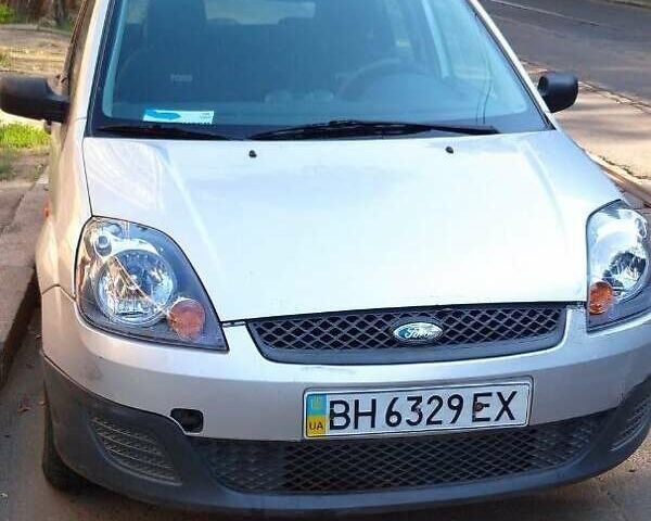 Серый Форд Фиеста, объемом двигателя 1.4 л и пробегом 160 тыс. км за 3000 $, фото 10 на Automoto.ua