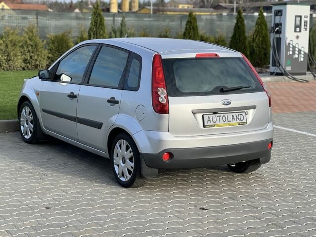 Сірий Форд Фієста, об'ємом двигуна 1.4 л та пробігом 202 тис. км за 4850 $, фото 5 на Automoto.ua