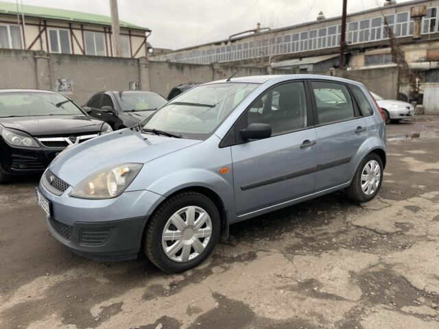 Серый Форд Фиеста, объемом двигателя 1.4 л и пробегом 160 тыс. км за 4200 $, фото 15 на Automoto.ua