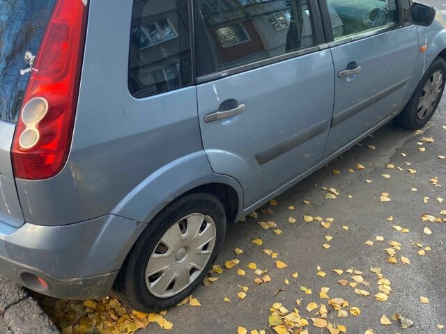 Сірий Форд Фієста, об'ємом двигуна 1.25 л та пробігом 233 тис. км за 2600 $, фото 2 на Automoto.ua