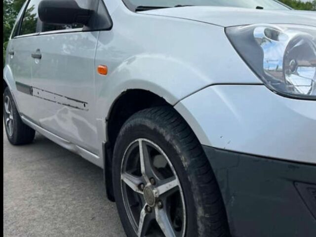 Форд Фиеста 2006 в Житомире на Automoto.ua Серый Форд Фиеста, объемом двигателя 1.4 л и пробегом 282 тыс. км за 3900 $, фото 23 на Automoto.ua