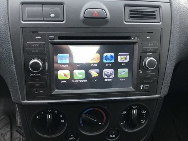 Сірий Форд Фієста, об'ємом двигуна 1.4 л та пробігом 240 тис. км за 3700 $, фото 7 на Automoto.ua