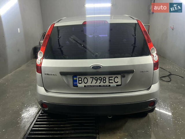 Серый Форд Фиеста, объемом двигателя 1.24 л и пробегом 350 тыс. км за 2999 $, фото 4 на Automoto.ua