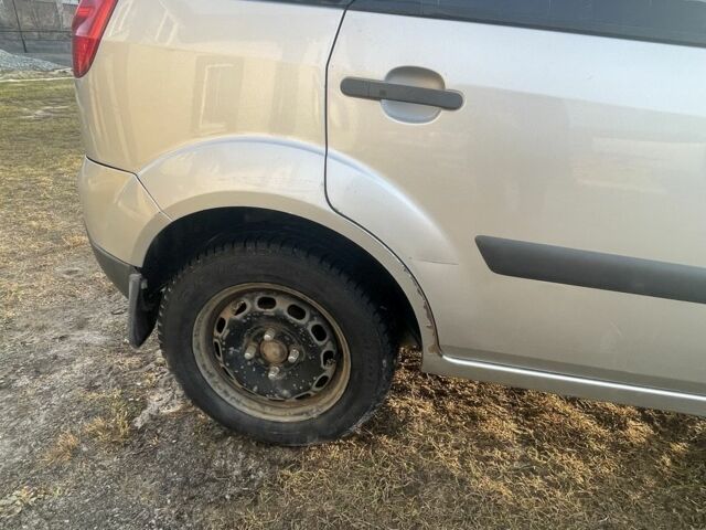 Форд Фиеста 2006 в Житомире на Automoto.ua Серый Форд Фиеста, объемом двигателя 1.4 л и пробегом 282 тыс. км за 3900 $, фото 9 на Automoto.ua