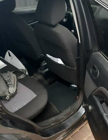 Серый Форд Фиеста, объемом двигателя 1.3 л и пробегом 202 тыс. км за 2800 $, фото 5 на Automoto.ua