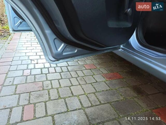 Серый Форд Фиеста, объемом двигателя 1.3 л и пробегом 88 тыс. км за 4400 $, фото 14 на Automoto.ua