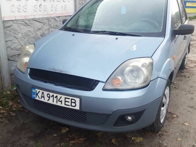 Серый Форд Фиеста, объемом двигателя 1.3 л и пробегом 207 тыс. км за 2500 $, фото 3 на Automoto.ua