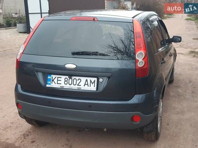 Серый Форд Фиеста, объемом двигателя 1.3 л и пробегом 202 тыс. км за 2800 $, фото 2 на Automoto.ua