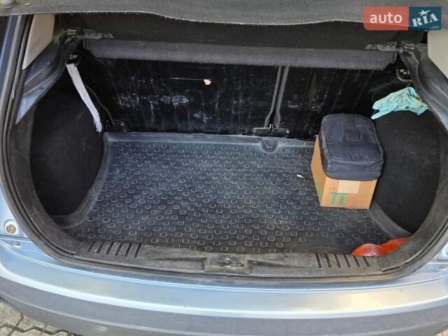 Серый Форд Фиеста, объемом двигателя 1.39 л и пробегом 240 тыс. км за 2200 $, фото 17 на Automoto.ua