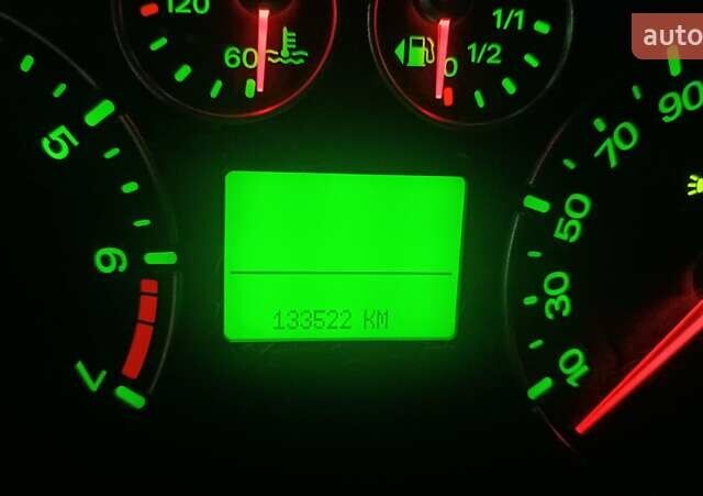 Серый Форд Фиеста, объемом двигателя 1.39 л и пробегом 133 тыс. км за 4000 $, фото 6 на Automoto.ua