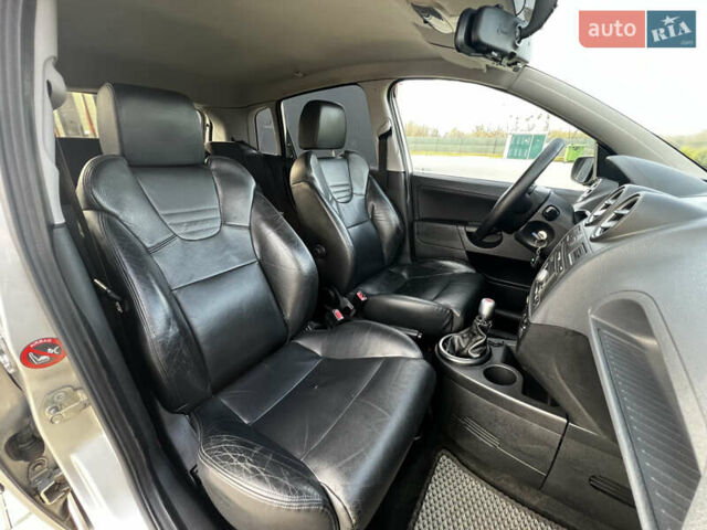 Серый Форд Фиеста, объемом двигателя 1.4 л и пробегом 202 тыс. км за 4850 $, фото 21 на Automoto.ua