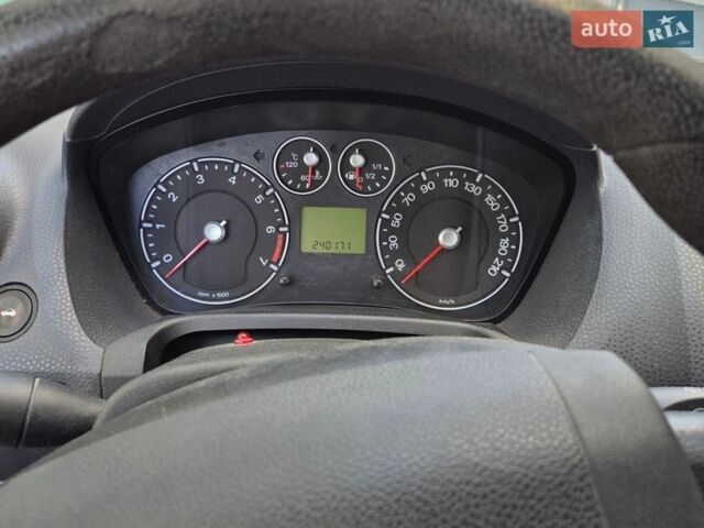 Серый Форд Фиеста, объемом двигателя 1.39 л и пробегом 240 тыс. км за 2200 $, фото 19 на Automoto.ua