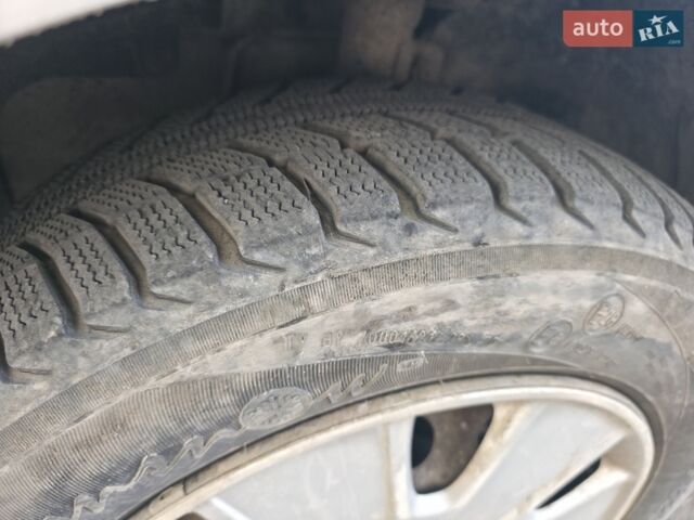 Серый Форд Фиеста, объемом двигателя 1.3 л и пробегом 230 тыс. км за 2600 $, фото 11 на Automoto.ua