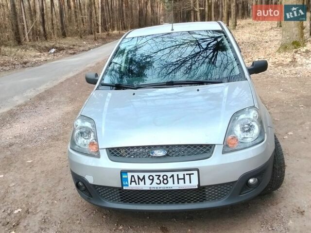 Сірий Форд Фієста, об'ємом двигуна 1.39 л та пробігом 184 тис. км за 4000 $, фото 1 на Automoto.ua