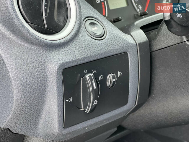 Серый Форд Фиеста, объемом двигателя 1.3 л и пробегом 153 тыс. км за 3699 $, фото 17 на Automoto.ua