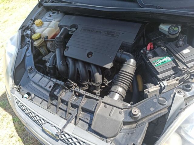 Серый Форд Фиеста, объемом двигателя 1.4 л и пробегом 158 тыс. км за 3200 $, фото 7 на Automoto.ua