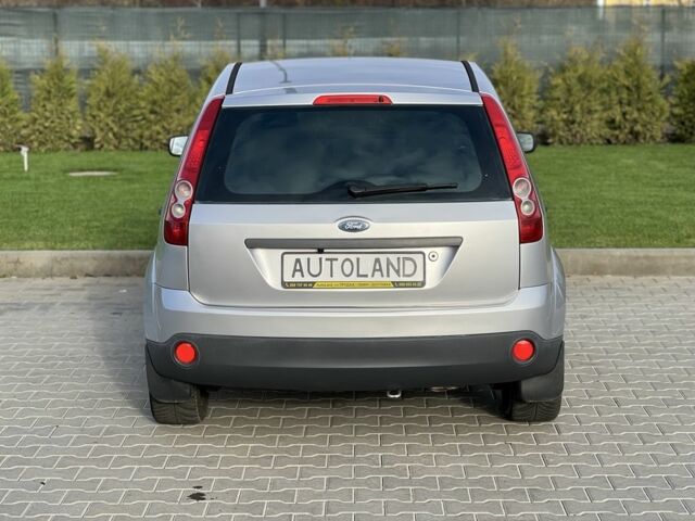 Сірий Форд Фієста, об'ємом двигуна 1.4 л та пробігом 202 тис. км за 4850 $, фото 4 на Automoto.ua