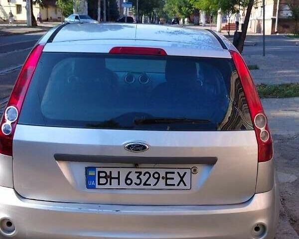 Серый Форд Фиеста, объемом двигателя 1.4 л и пробегом 160 тыс. км за 3000 $, фото 8 на Automoto.ua