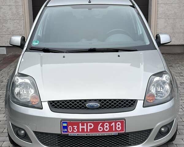Сірий Форд Фієста, об'ємом двигуна 1.4 л та пробігом 178 тис. км за 4499 $, фото 1 на Automoto.ua