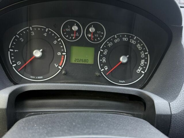 Серый Форд Фиеста, объемом двигателя 1.4 л и пробегом 202 тыс. км за 3499 $, фото 13 на Automoto.ua