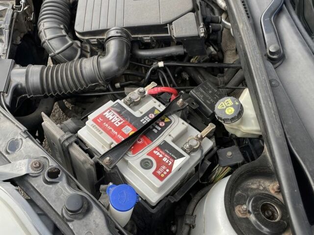 Сірий Форд Фієста, об'ємом двигуна 1.3 л та пробігом 180 тис. км за 5600 $, фото 15 на Automoto.ua