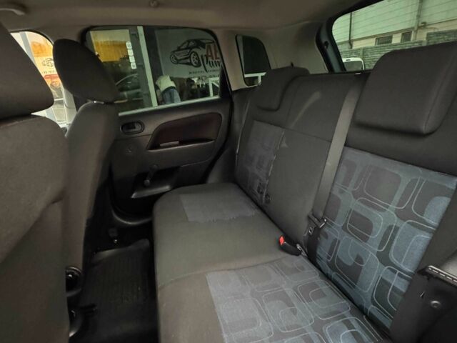 Серый Форд Фиеста, объемом двигателя 1.2 л и пробегом 145 тыс. км за 4350 $, фото 9 на Automoto.ua