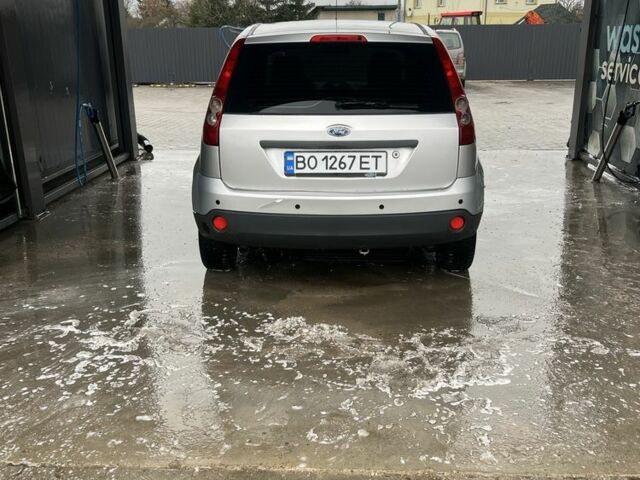 Серый Форд Фиеста, объемом двигателя 1.2 л и пробегом 194 тыс. км за 3300 $, фото 3 на Automoto.ua