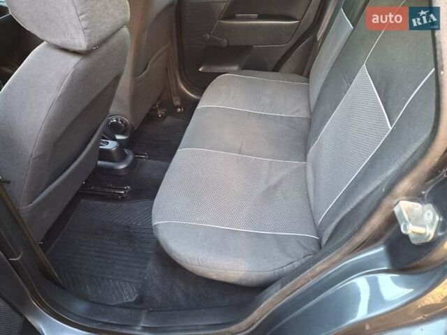 Форд Фиеста 2007 в Львове на Automoto.ua Серый Форд Фиеста, объемом двигателя 1.4 л и пробегом 291 тыс. км за 2950 $, фото 4 на Automoto.ua